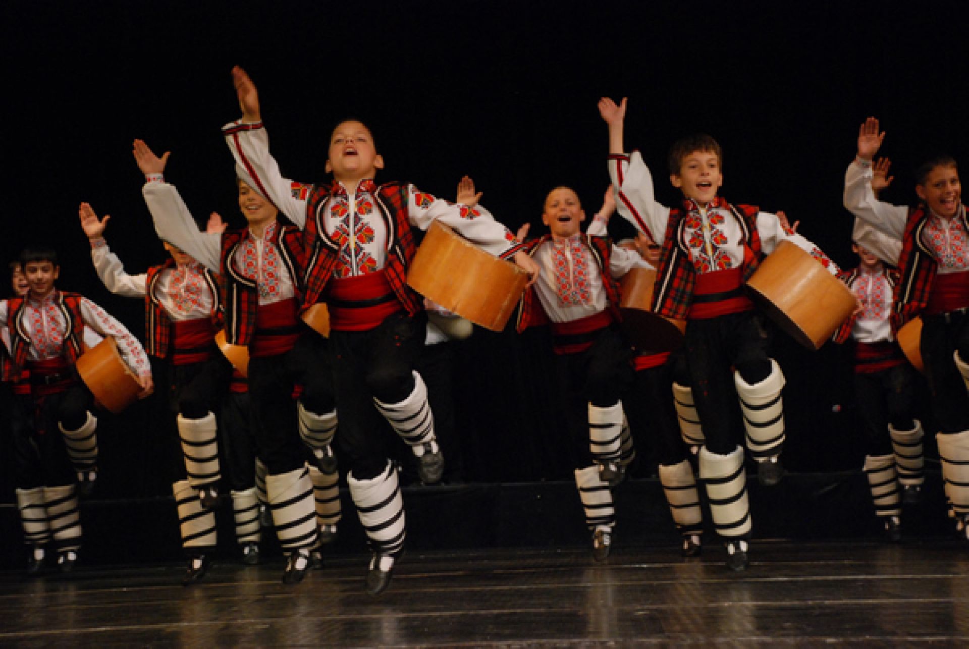 Национальные танцы Болгарии Рыченица